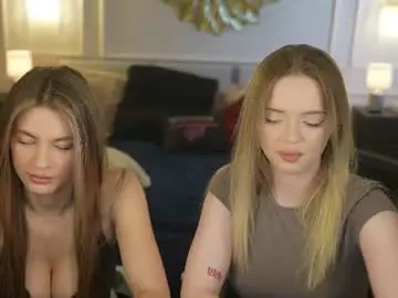 Chaturbate Live Sex Cam of kira0541