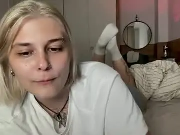 bloom_ella from chaturbate