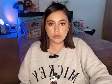 Chaturbate Live Sex Cam of amarat_jolie