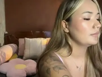 Chaturbate Live Sex Cam of immahawaii