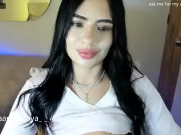 Chaturbate Live Porn of sara_medellin