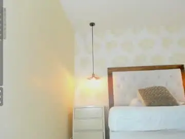 venusgreys1 from chaturbate
