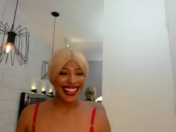 Chaturbate Live Porn of alicce_monrroy