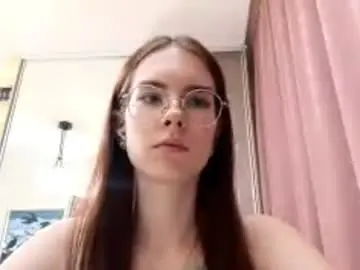 Chaturbate Live Sex Cam of tawnyzenisek