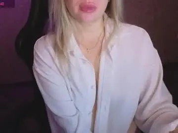Chaturbate Live Sex Cam of lisenok26