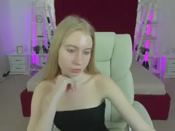 Chaturbate Live Sex Cam of alina__blonde