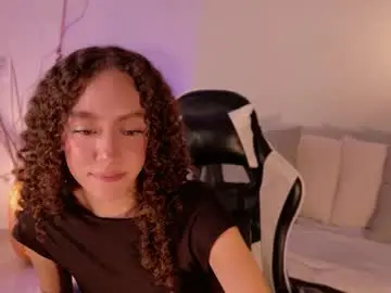 chloemoreti from chaturbate
