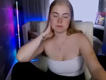 Chaturbate Live Sex Cam of tori_blond
