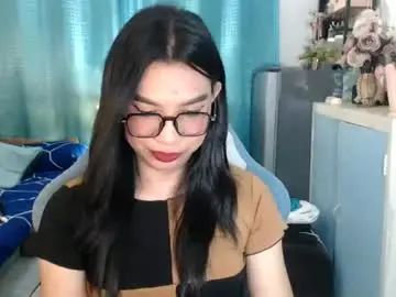 Chaturbate Watch Live Sex Cams of urwetasianprincessxx