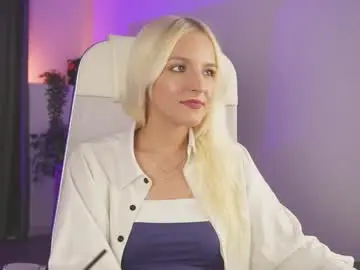 Chaturbate Free Live Porn of violamore