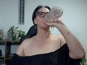 Chaturbate Live Sex Cam of womanhornyx