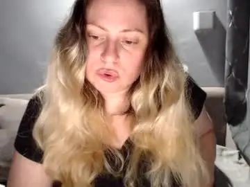 Chaturbate Live Porn of candycream74