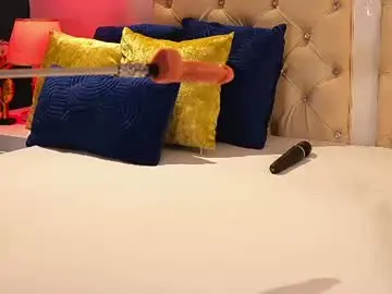 Chaturbate Nude Webcam of caroline_adams_
