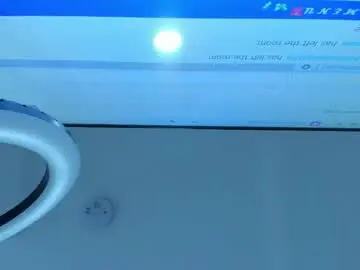 Chaturbate Live Sex Cam of agatha_steel20