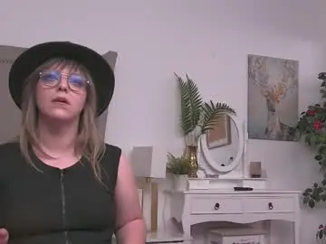 Chaturbate Free Live Porn of zoeskye82623