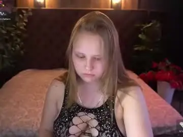 Chaturbate Best live sex cam show of crystallpaws_