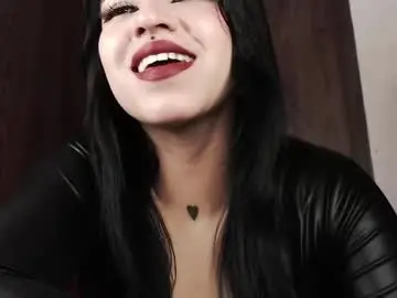 Chaturbate Live Sex Cam of heatherdemonzx_
