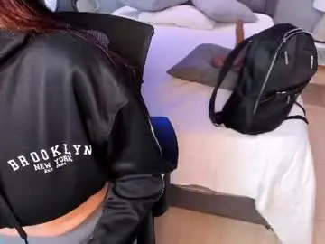 Chaturbate Sex Chat of charlotte_whitee1
