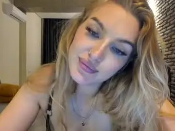 Chaturbate Adult Video Chat of hi_lina