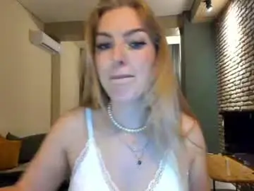 Chaturbate Live Sex of hi_lina