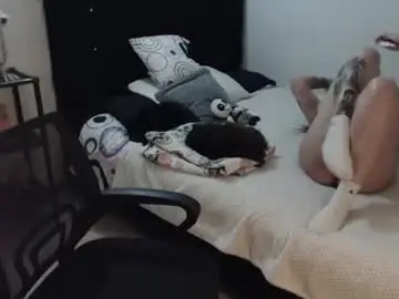 Chaturbate Live Sex of mia_adams_red