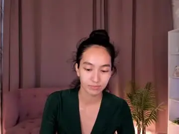 Chaturbate Live Sex Cam of yummy_lamii