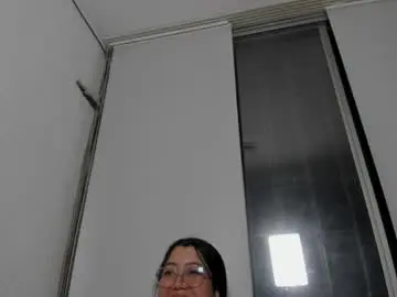 Chaturbate Sex Cam of chloe_thomsoon