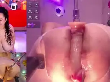 Chaturbate Sex Chat of roxylicious_