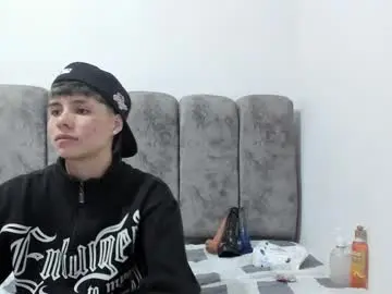 Chaturbate Best live sex cam show of bruno_cruz