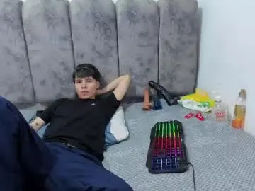 Chaturbate Live Sex Cam of bruno_cruz