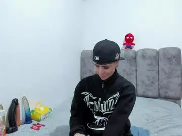 Chaturbate Sex Cam of bruno_cruz