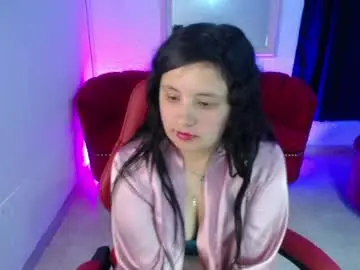 nathaly_low from chaturbate