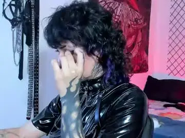 Chaturbate Live Porn of glitch_doll
