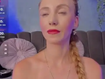 Chaturbate Nude Webcam of aliciahazel