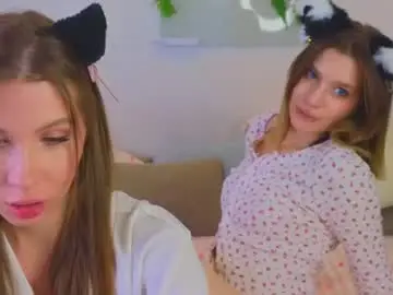 Chaturbate Live Sex Cam of leylalin