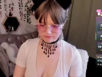 Chaturbate Live Sex Cam of dreammyluna