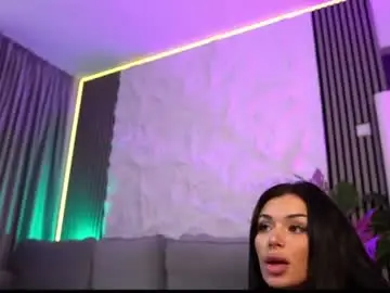 Chaturbate Live Sex Cam of ivyxbelle