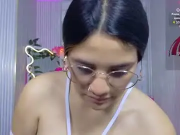 Chaturbate Free Porn Cam of chiara_tay