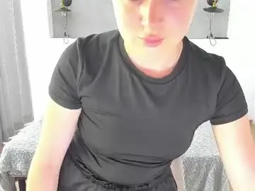kitkatvel from chaturbate