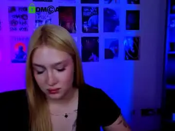 Chaturbate Live Sex Cam of playful_sophie
