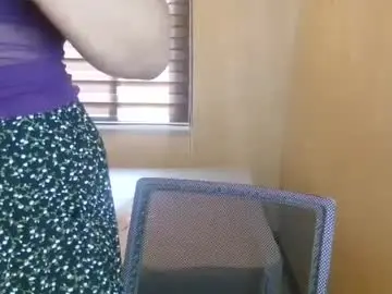 Chaturbate Adult Video Chat of urwifematerial69_