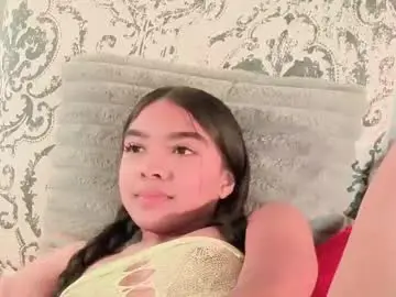 pocahontas_moon from chaturbate