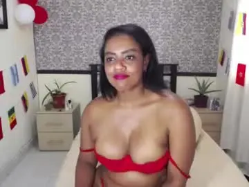 Chaturbate Best live sex cam show of ebony_milf83