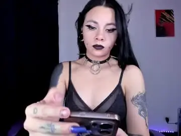 Chaturbate Live Sex Cam of emilyrymer