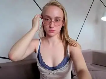 Chaturbate Live Sex Cam of _ruby_kim