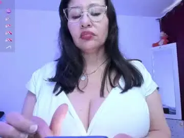 Chaturbate Best Webcam of esmeralda_milf1