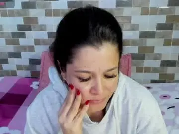 Chaturbate Live Sex Cam of jessica_robertss