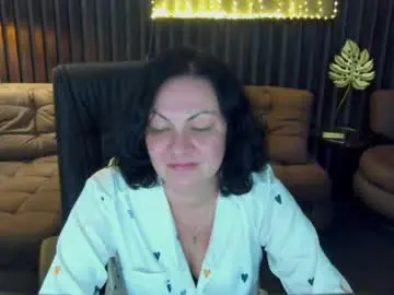 Chaturbate Live Sex Cam of irissmoon1
