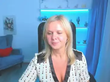 Chaturbate Best live sex cam show of agathaklouin
