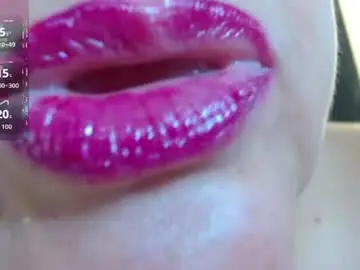 Chaturbate Free Porn Cam of kerly_doll